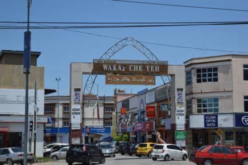 Risqi Apartment 2 Bedroom Wakaf Che Yeh Kota Bharu Exteriör bild