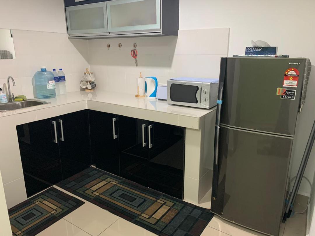 Risqi Apartment 2 Bedroom Wakaf Che Yeh Kota Bharu Exteriör bild