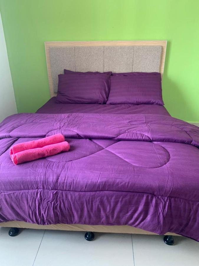 Risqi Apartment 2 Bedroom Wakaf Che Yeh Kota Bharu Exteriör bild