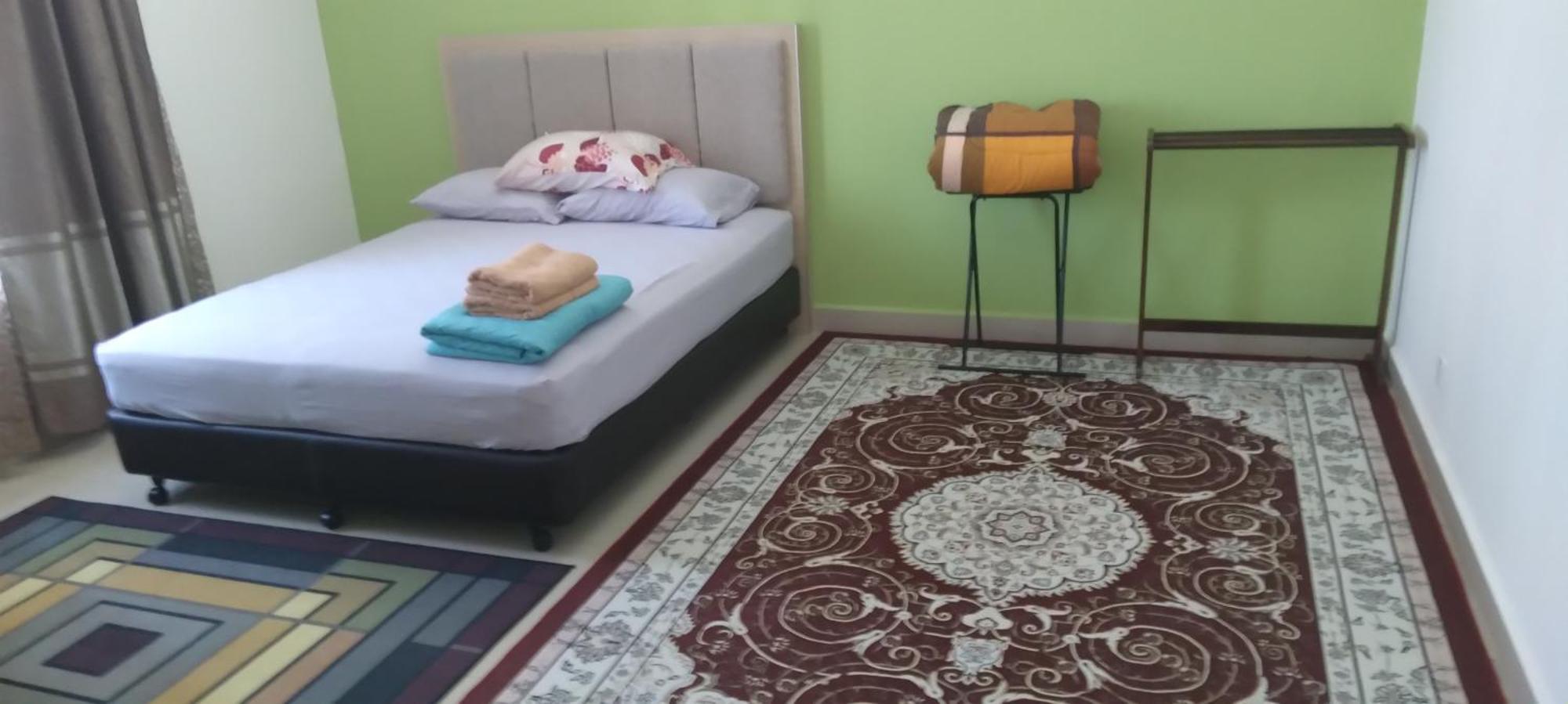 Risqi Apartment 2 Bedroom Wakaf Che Yeh Kota Bharu Exteriör bild